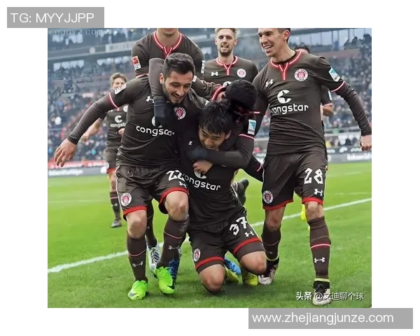 墨尔本胜利与清菜联的激烈对决展现足球魅力与团队精神