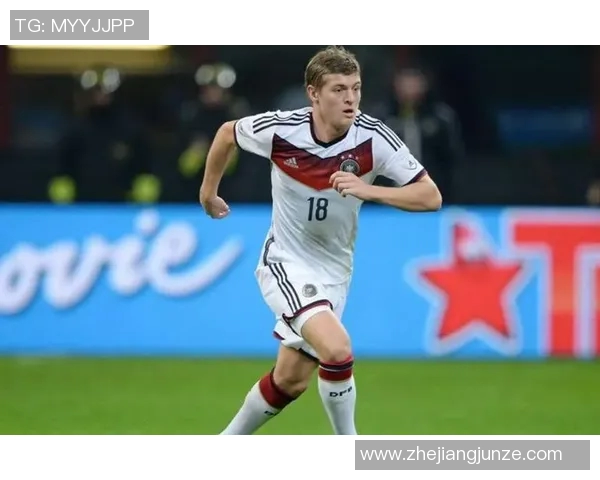 克罗斯:从中场指挥官到世界足球的璀璨明星之路 克罗斯:从中场指挥官到世界足球的璀璨明星之路